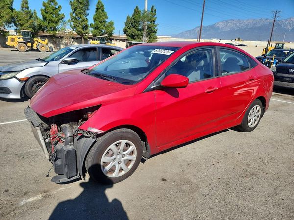 2013 HYUNDAI ACCENT