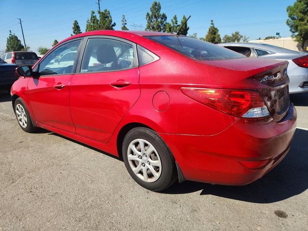 2013 HYUNDAI ACCENT GLS, GS