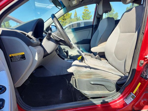 2013 HYUNDAI ACCENT GLS, GS