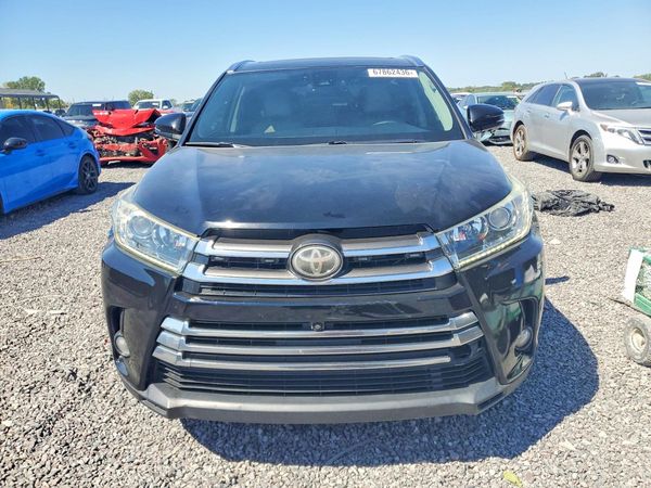 2017 TOYOTA HIGHLANDER