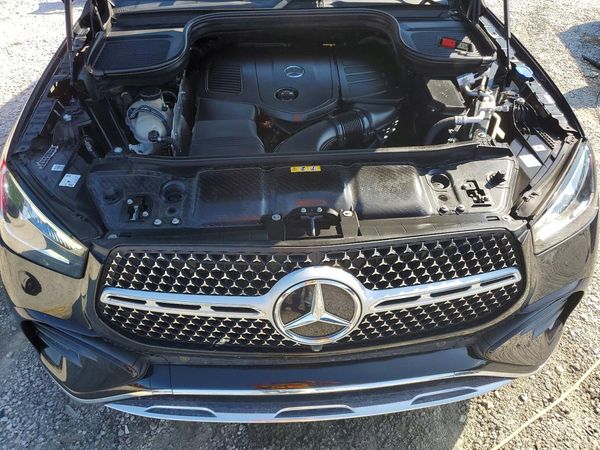2024 MERCEDES-BENZ GLE — Engine bay