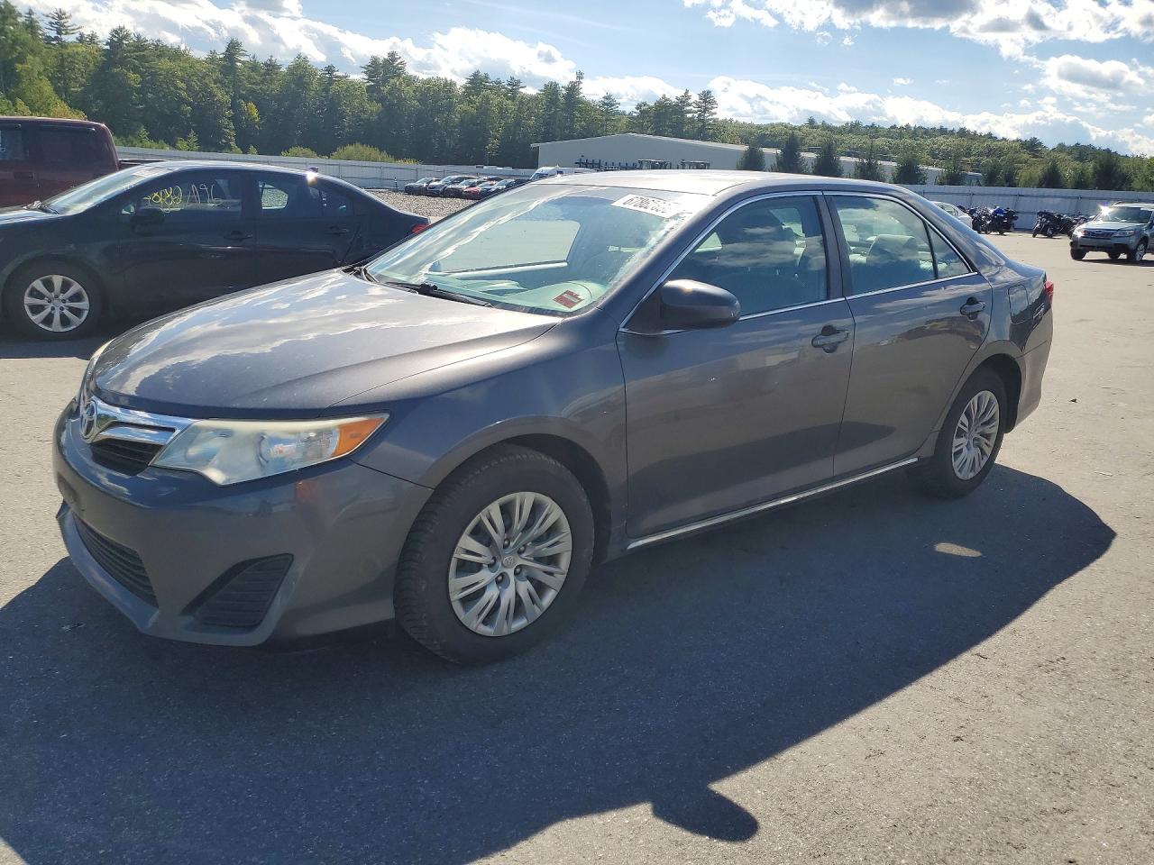 2014 TOYOTA CAMRY