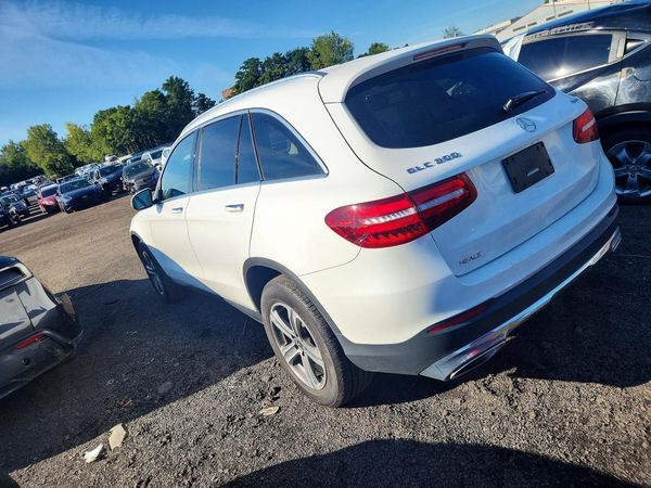 2019 MERCEDES-BENZ GLC GLC 300-4M