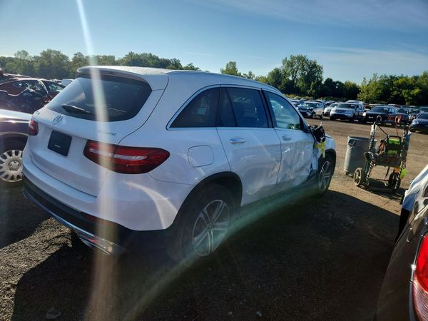 2019 MERCEDES-BENZ GLC GLC 300-4M