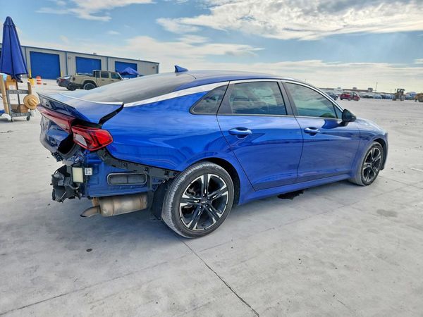 2022 KIA K5