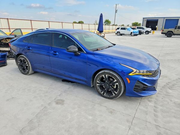 2022 KIA K5