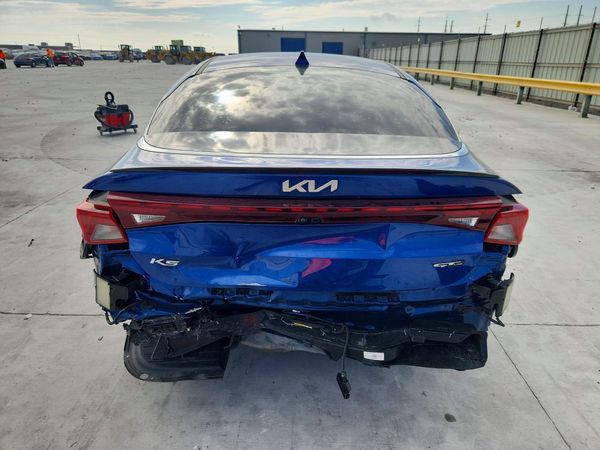 2022 KIA K5
