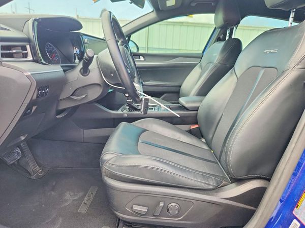 2022 KIA K5