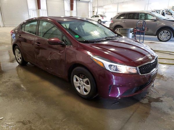 2017 KIA FORTE LX Base