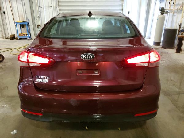2017 KIA FORTE LX Base