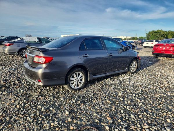 2013 TOYOTA COROLLA