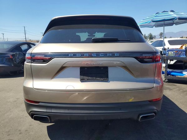 2019 PORSCHE CAYENNE