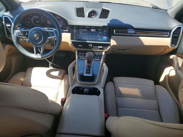 2019 PORSCHE CAYENNE