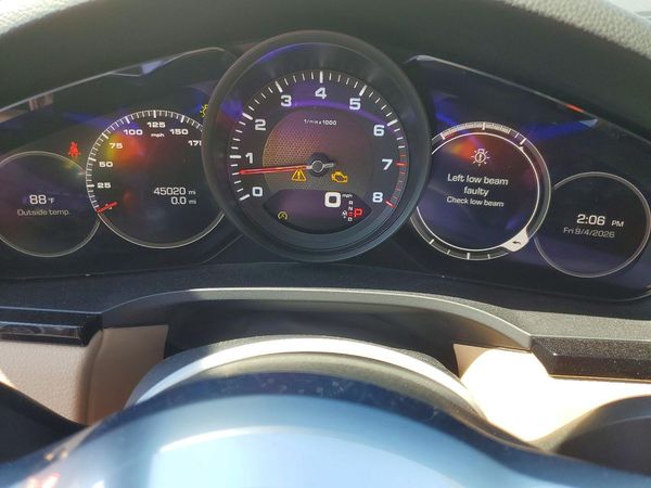 2019 PORSCHE CAYENNE