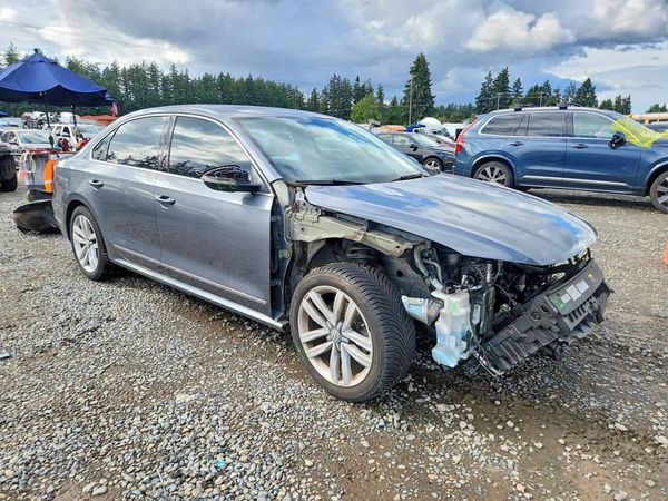 2017 VOLKSWAGEN PASSAT SE