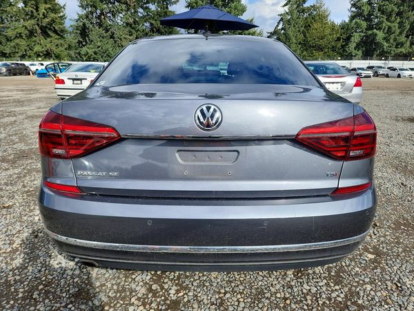 2017 VOLKSWAGEN PASSAT SE