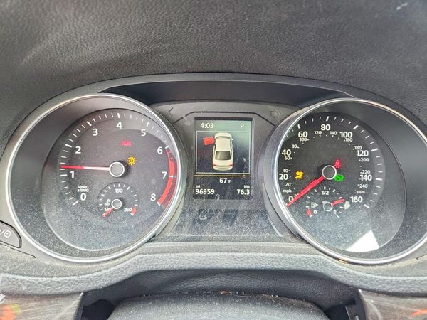 2017 VOLKSWAGEN PASSAT SE