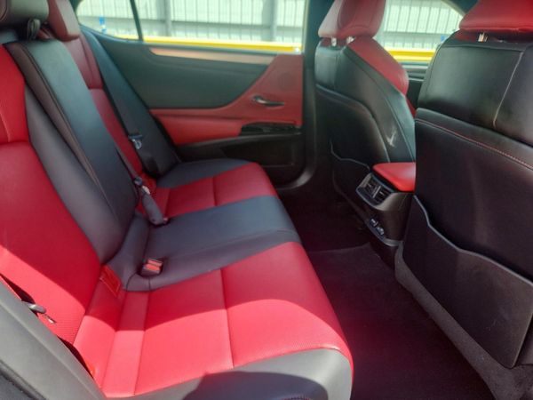 2022 LEXUS ES