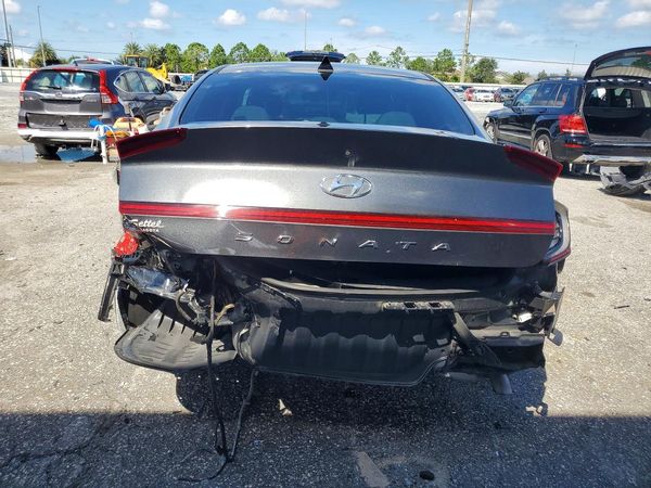 2023 HYUNDAI SONATA SE