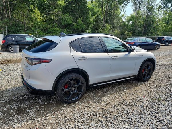 2024 ALFA ROMEO STELVIO