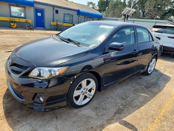 2013 TOYOTA COROLLA