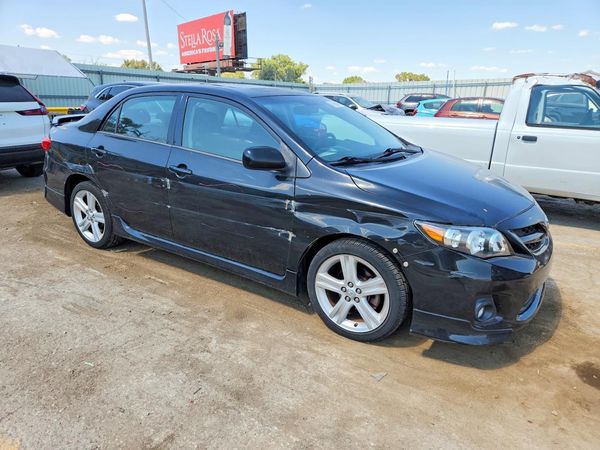 2013 TOYOTA COROLLA