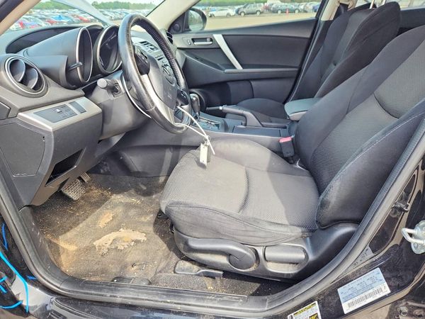 2012 MAZDA MAZDA3 Touring/GS
