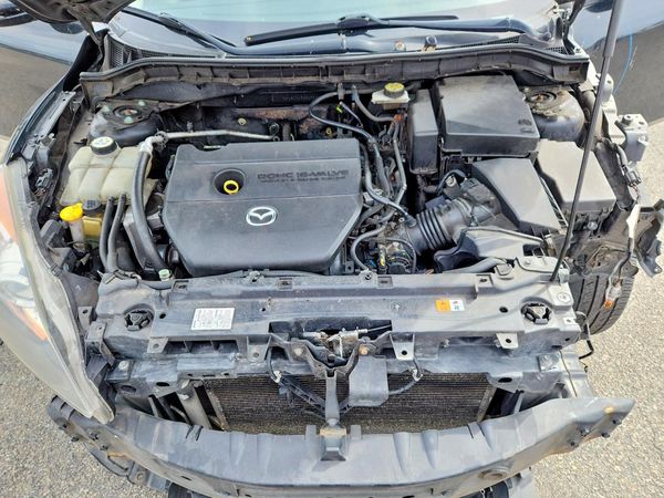 2012 MAZDA MAZDA3 Touring/GS