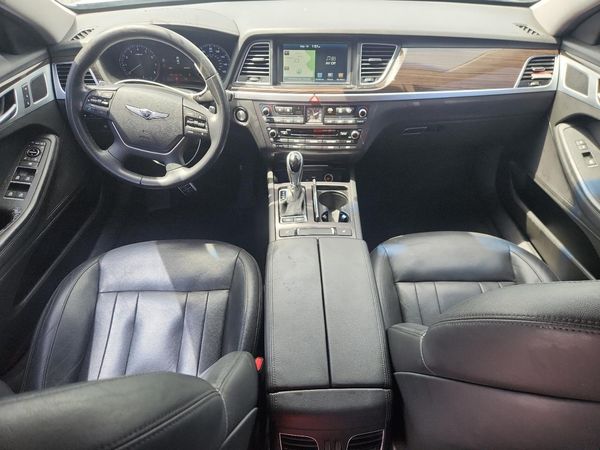 2017 GENESIS G80