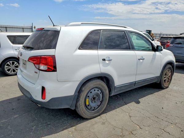 2015 KIA SORENTO GL