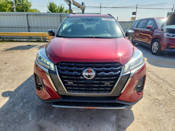2022 NISSAN KICKS SR