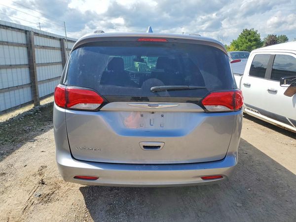 2020 CHRYSLER VOYAGER