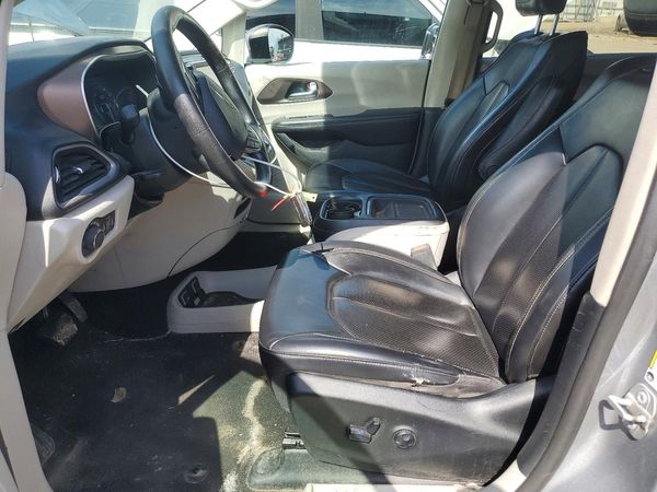 2020 CHRYSLER VOYAGER