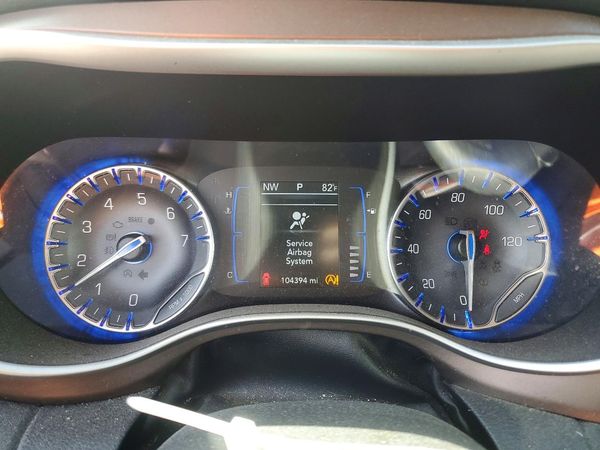 2020 CHRYSLER VOYAGER