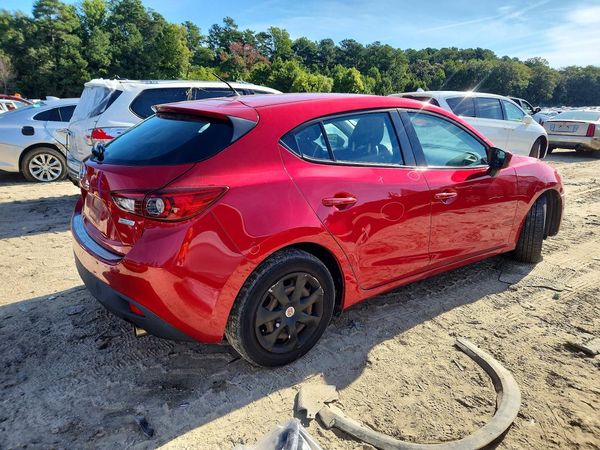 2015 MAZDA 3