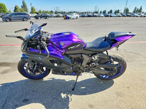2022 YAMAHA YZFR7