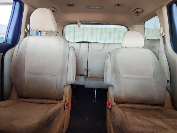 2015 KIA SEDONA GL - Middle-low