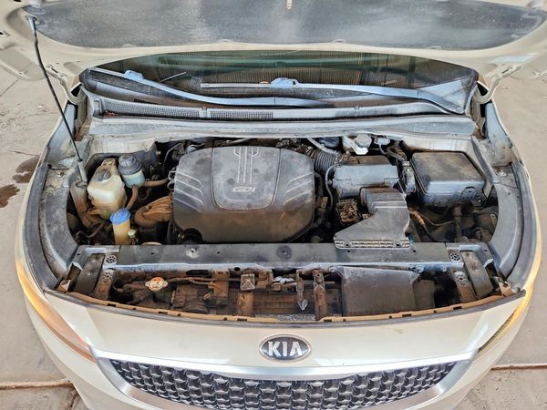 2015 KIA SEDONA GL - Middle-low