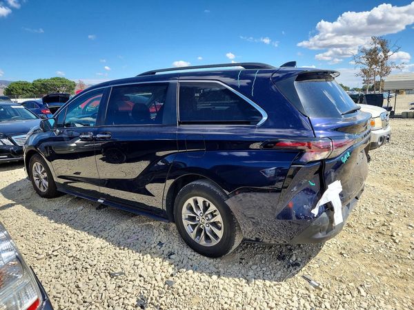 2024 TOYOTA SIENNA