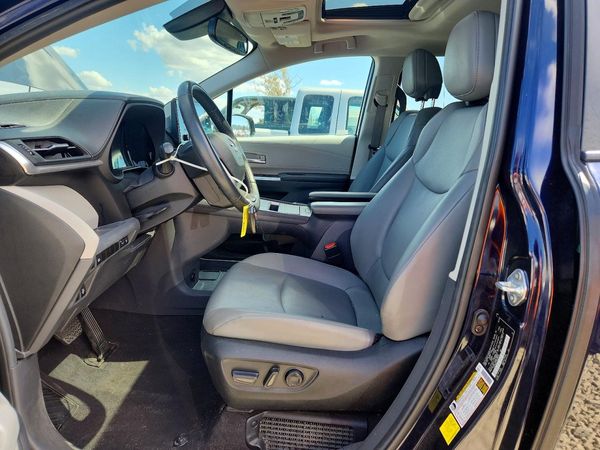 2024 TOYOTA SIENNA