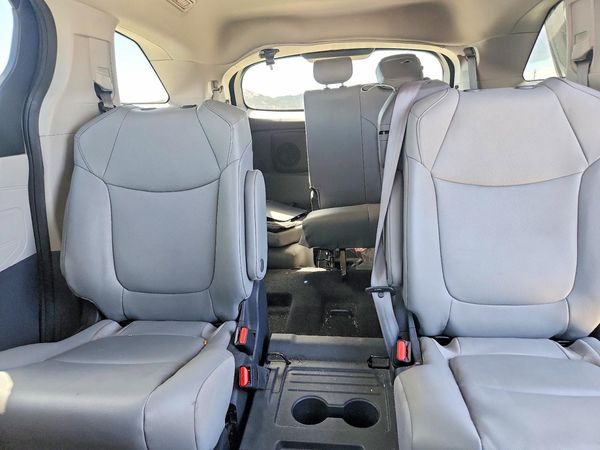 2024 TOYOTA SIENNA
