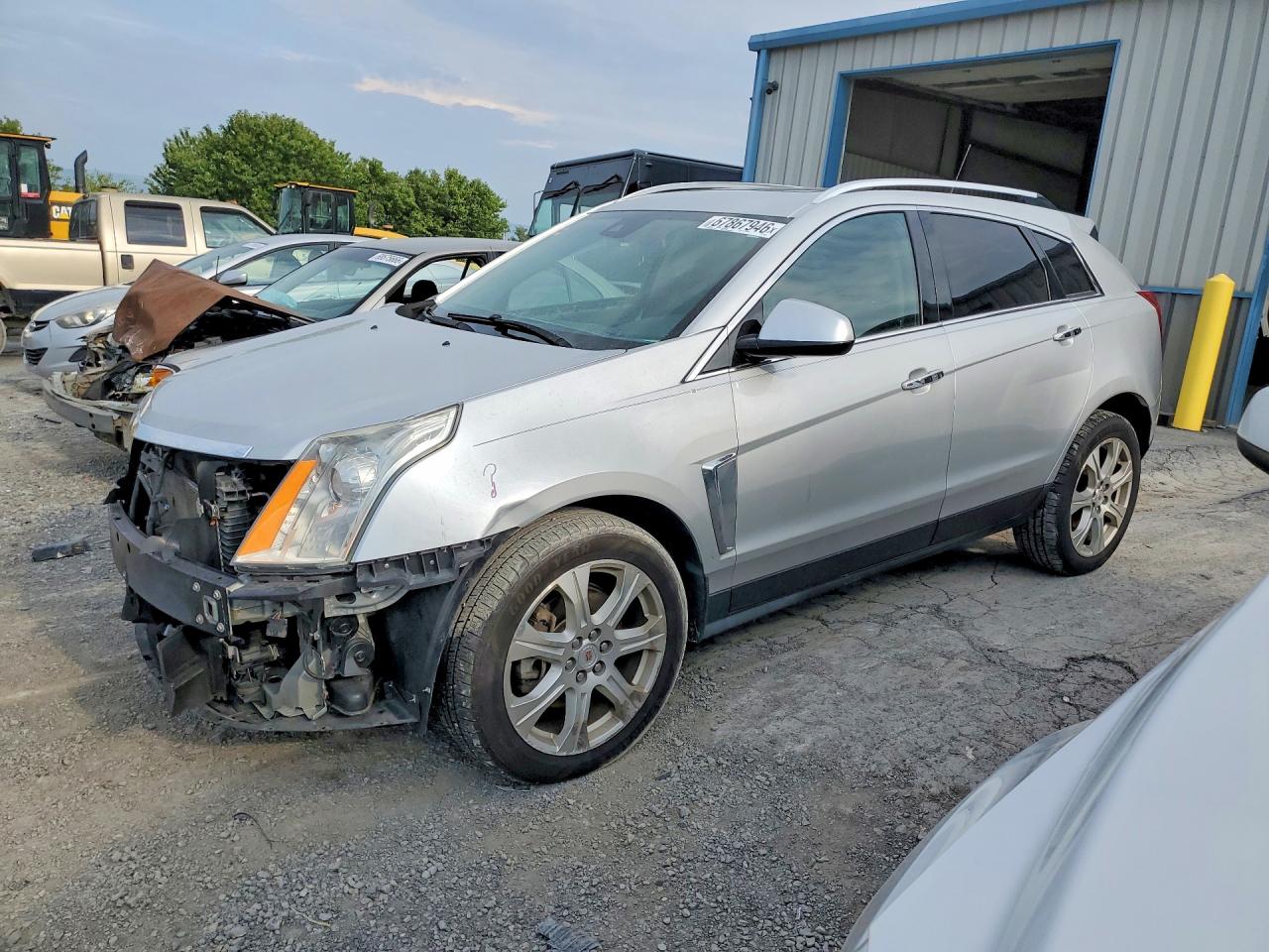 2015 CADILLAC SRX — Front 3/4