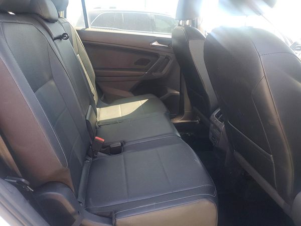 2018 VOLKSWAGEN TIGUAN SE, SEL