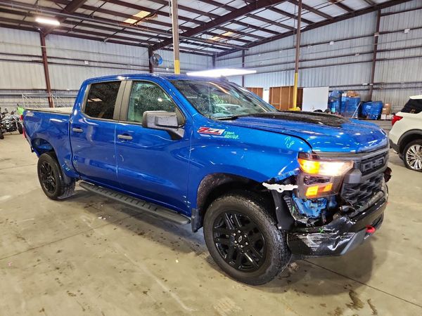 2022 CHEVROLET SILVERADO Trail Boss Custom — Passenger 3/4