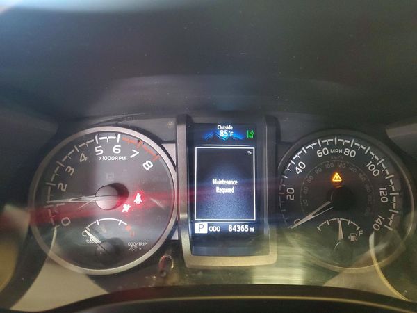 2018 TOYOTA TACOMA