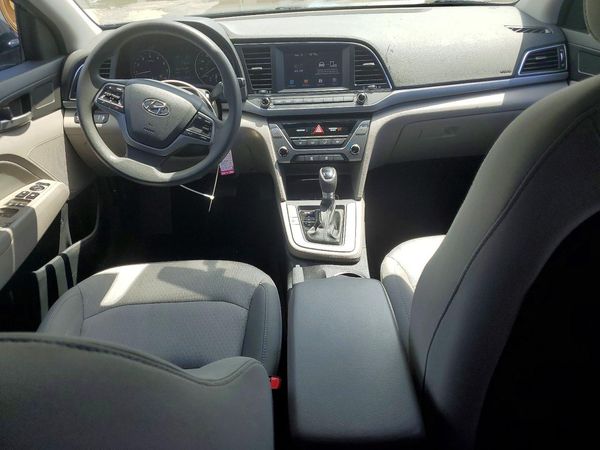 2017 HYUNDAI ELANTRA