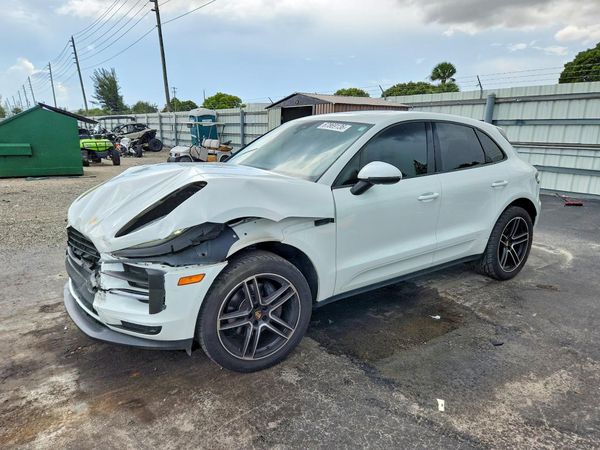 2020 PORSCHE MACAN