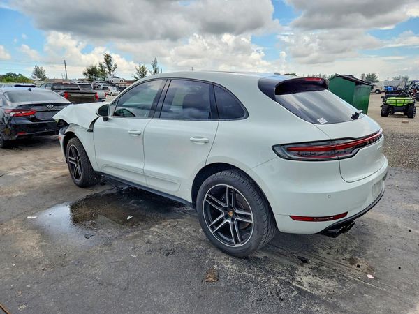 2020 PORSCHE MACAN