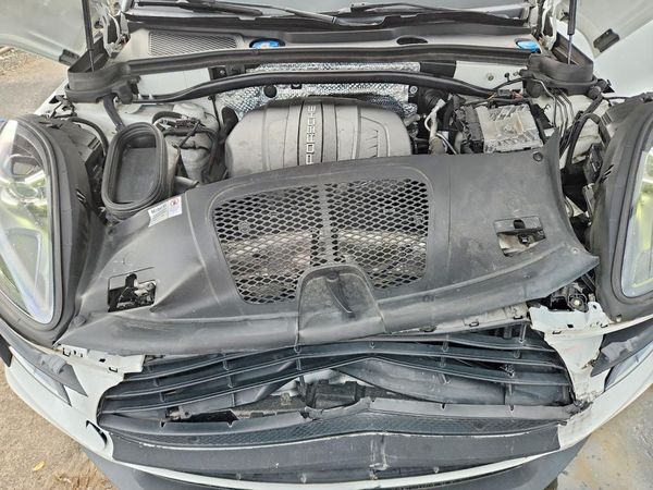 2020 PORSCHE MACAN