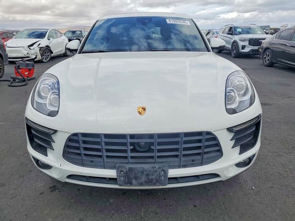 2015 PORSCHE MACAN